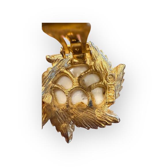 BSK  Vintage Celluloid Rose Clip on Earrings - Picture 4 of 6